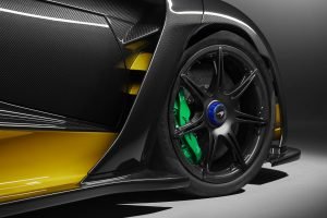 McLarenSennaCarbon_01